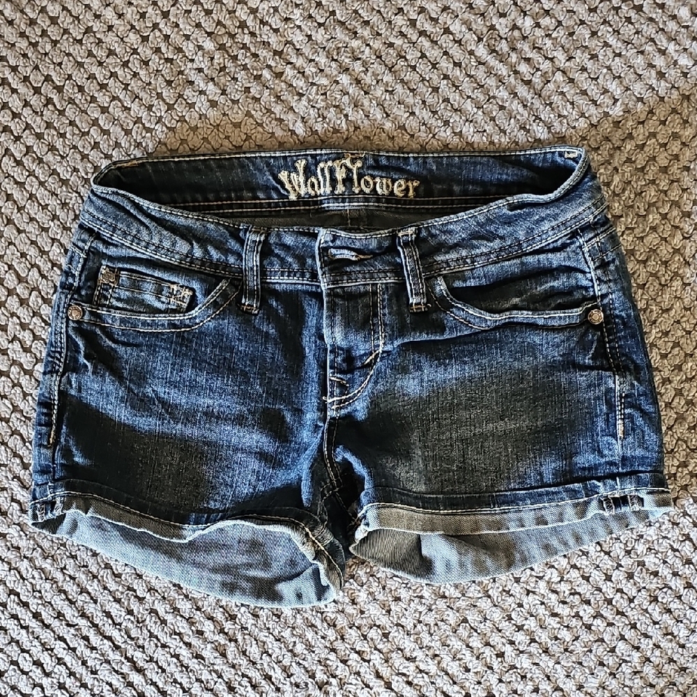 Wallflower Juniors's Blue Denim Shorts